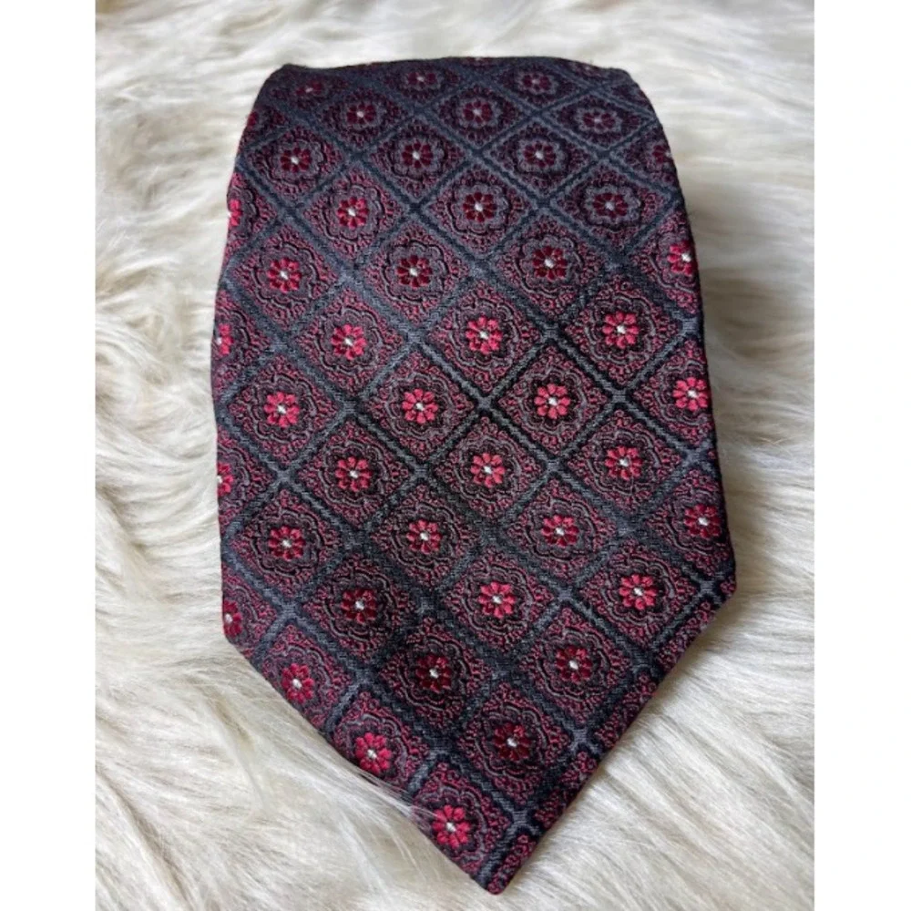 XMI Italian Silk Tie‎ Men's Black Red Geometric Designer Classic Luxury